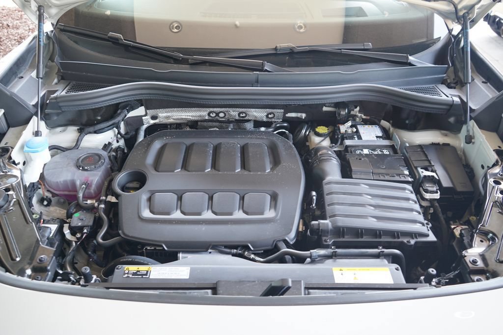 New 2026 Volkswagen Tiguan SE R-Line AWD/4WD image 14