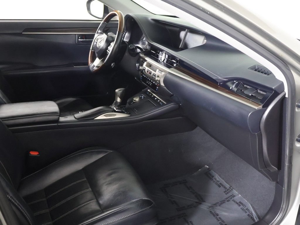 Used 2017 Lexus ES 350 w/ Luxury Package FWD image 27