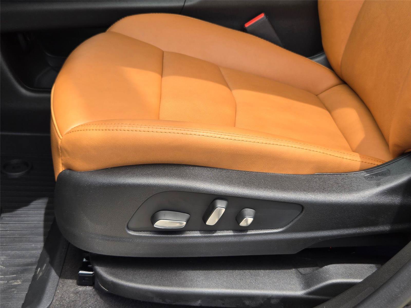 New 2026 Cadillac XT5 Premium Luxury w/ Driver Assist Package FWD image 27