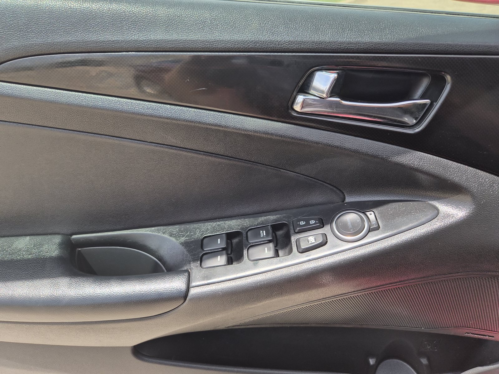 Used 2014 Hyundai Sonata SE w/ Premium Package 04 FWD image 11
