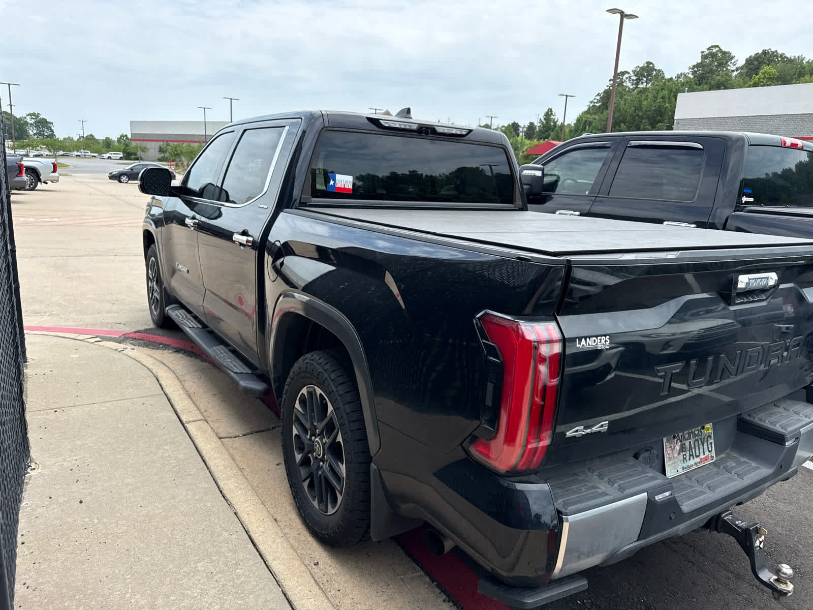Used 2024 Toyota Tundra Limited AWD/4WD image 4
