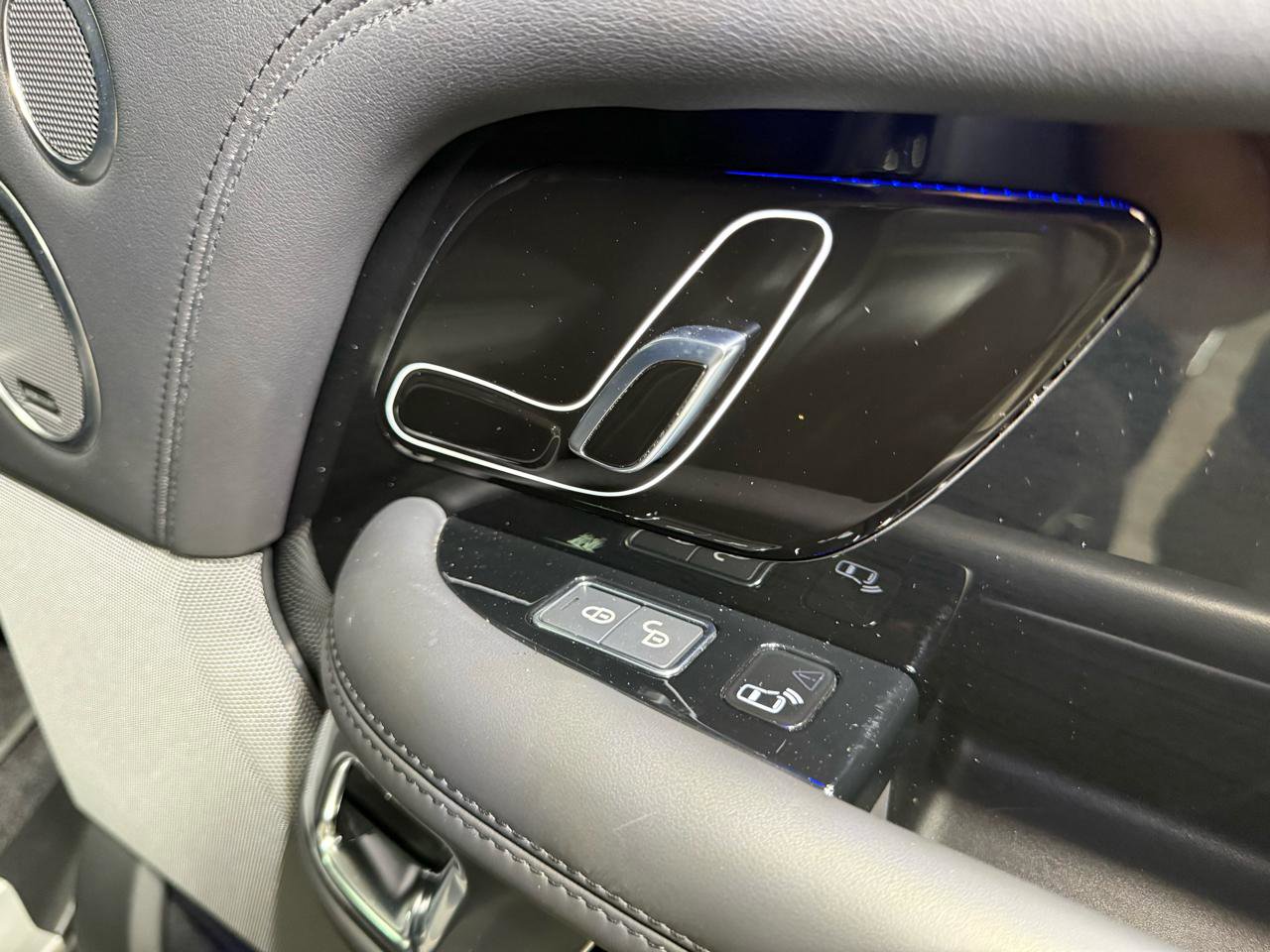 Used 2019 Land Rover Range Rover HSE AWD/4WD image 31