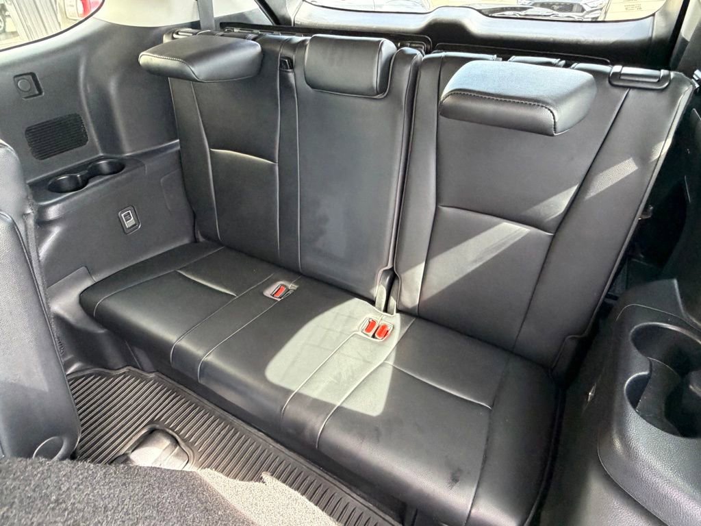 Used 2020 Toyota Highlander XLE image 21