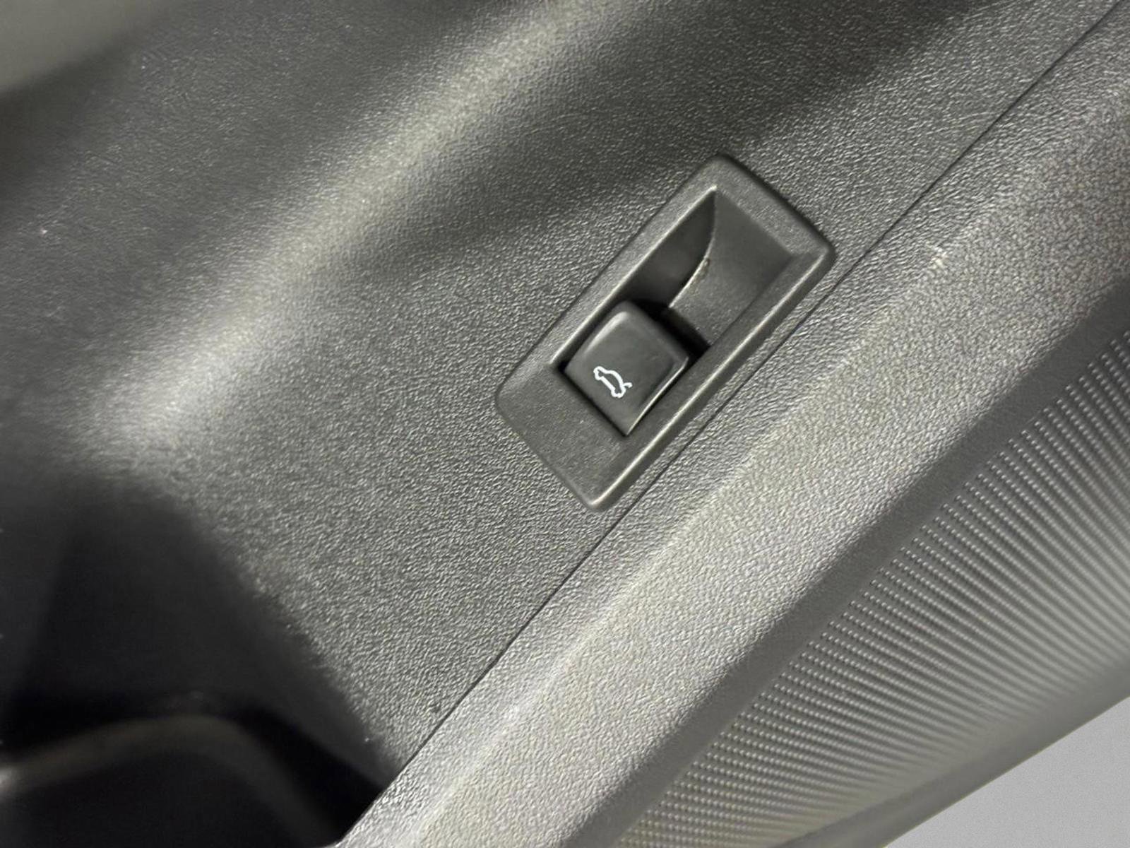 Certified 2025 Audi Q5 Premium Plus w/ Premium Plus image 25