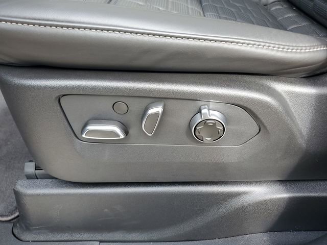 New 2024 Cadillac Escalade ESV V w/ LPO, ONYX Package AWD/4WD image 20