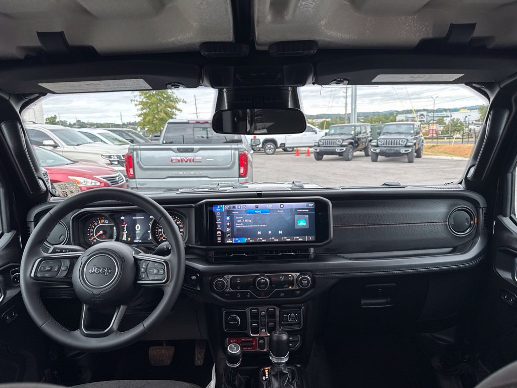 Used 2026 Jeep Gladiator Mojave AWD/4WD image 19