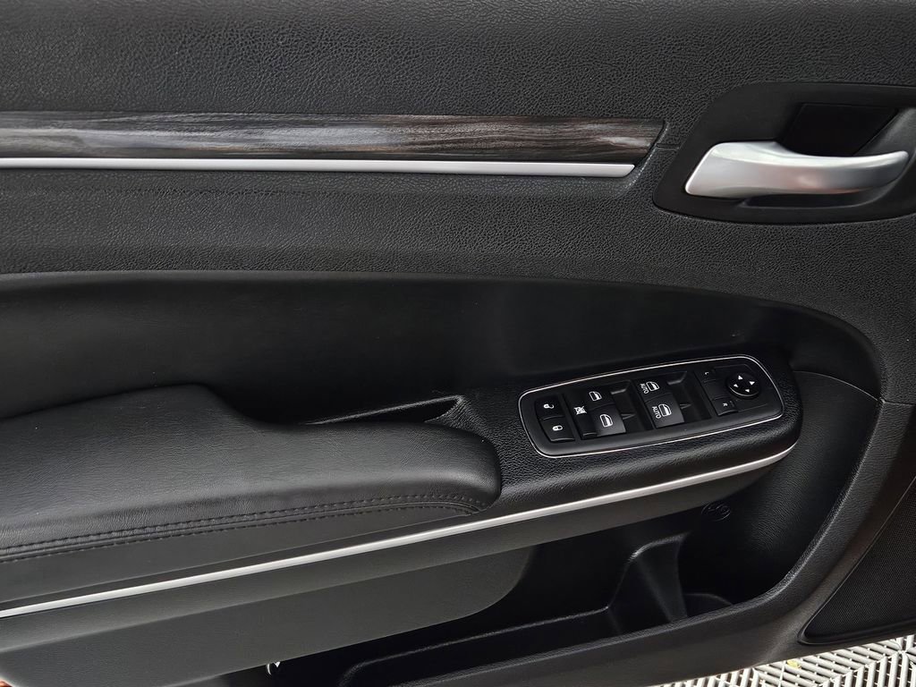 Used 2020 Chrysler 300 Touring w/ Sport Appearance Package RWD image 26