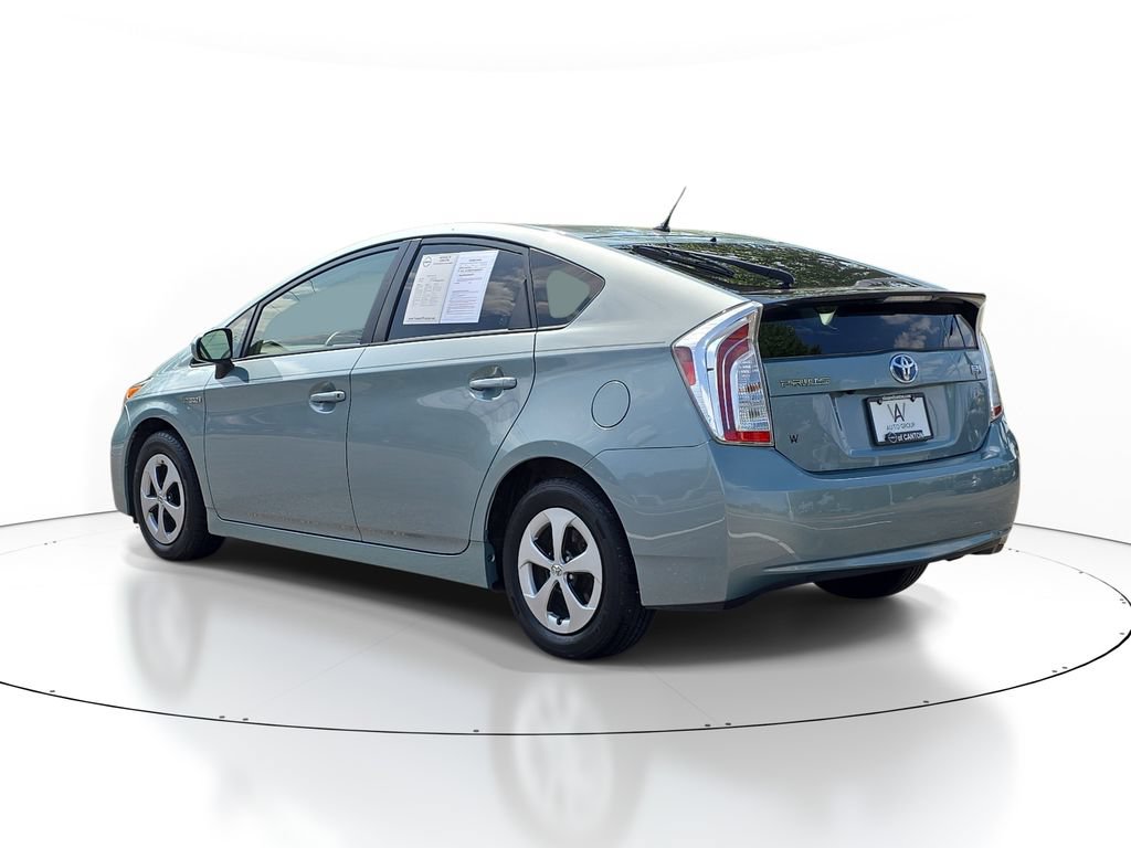 Used 2015 Toyota Prius Two FWD image 3
