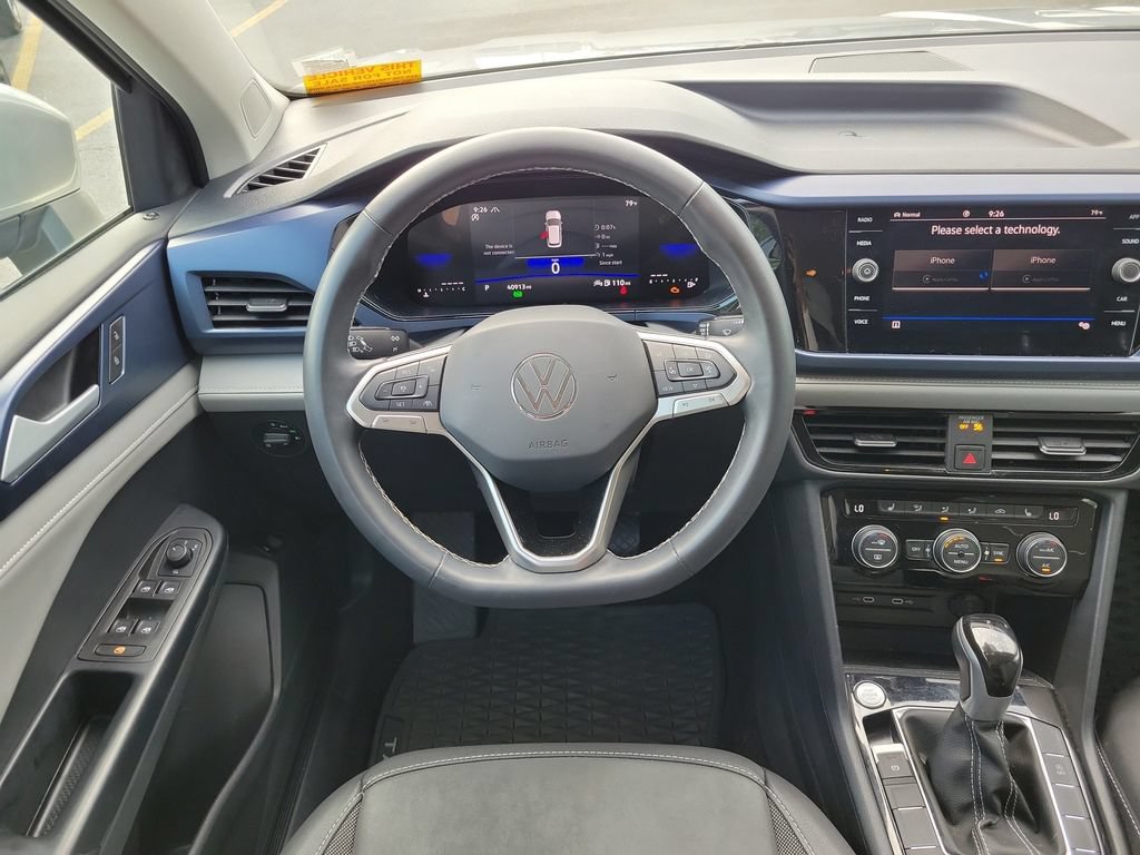 Used 2024 Volkswagen Taos SE AWD/4WD image 14