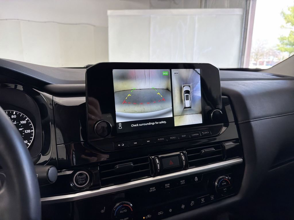Certified 2024 Nissan Pathfinder SL image 30