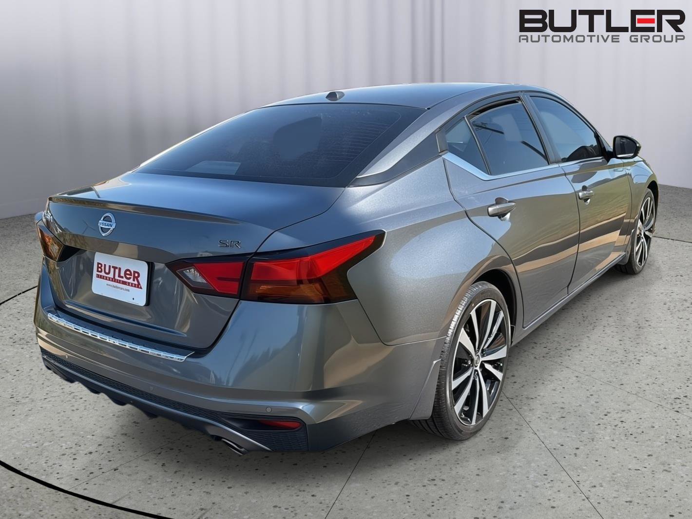 Used 2021 Nissan Altima 2.5 SR w/ SR Premium Package image 6