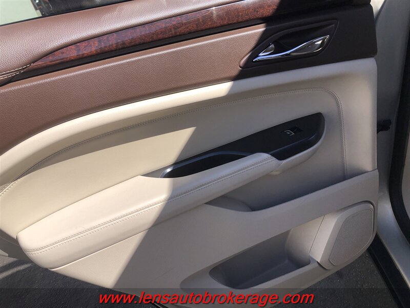 Used 2015 Cadillac SRX Performance w/ Driver Awareness Package FWD image 14
