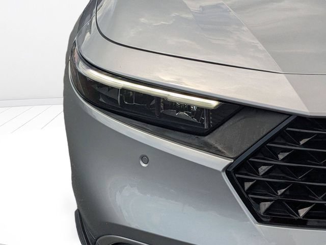 Used 2023 Honda Accord Touring image 9