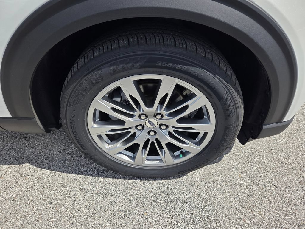 Used 2025 Ford Explorer Platinum RWD image 20