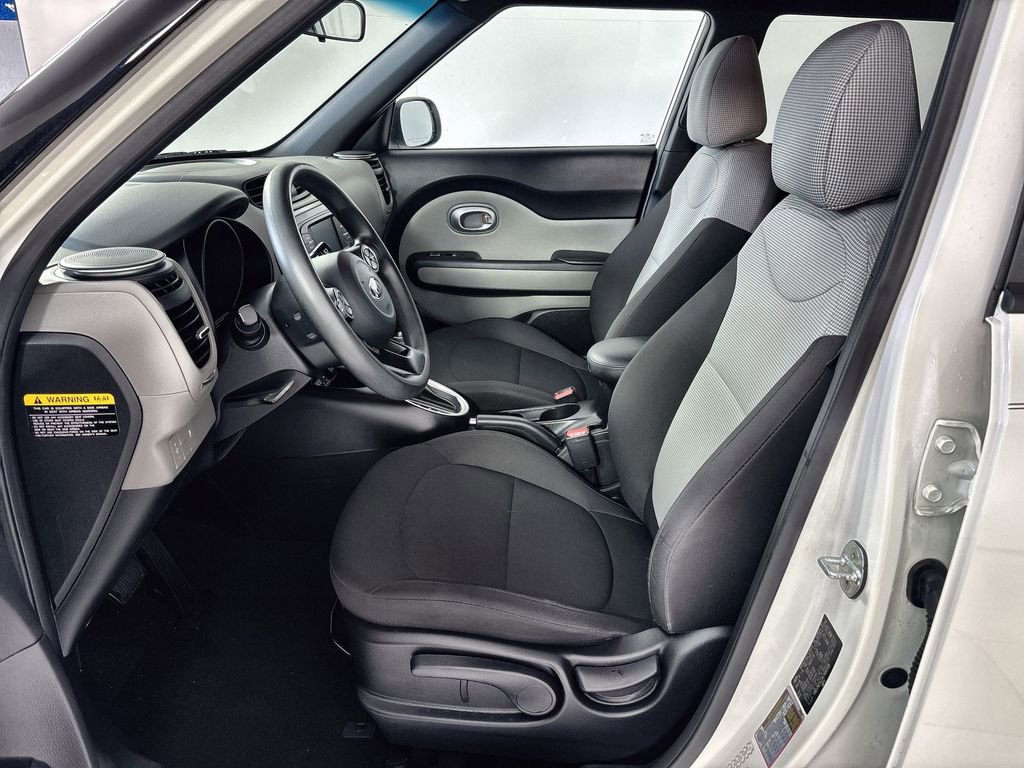 Used 2019 Kia Soul FWD image 13