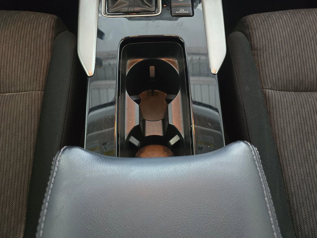 Used 2023 Mitsubishi Eclipse Cross SEL AWD/4WD image 17