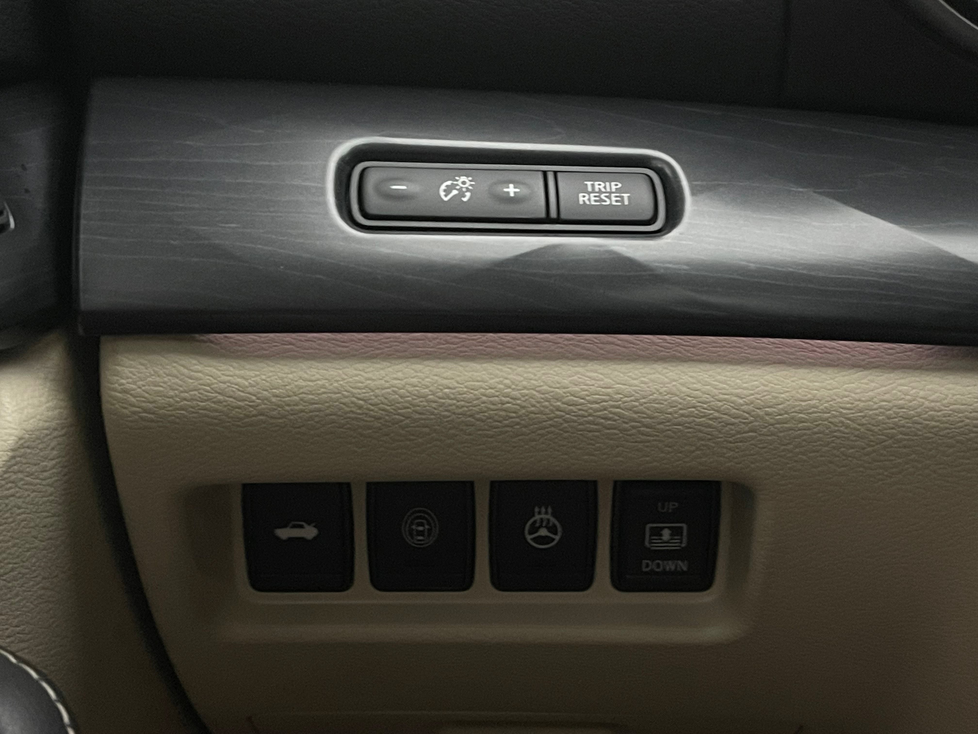 Used 2023 Nissan Maxima Platinum w/ Sport Mat Group FWD image 23