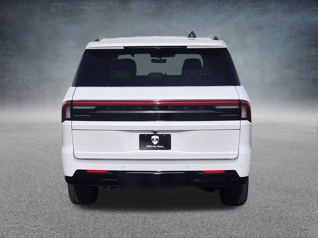 New 2026 Lincoln Navigator Reserve w/ Jet Appearance Package image 6