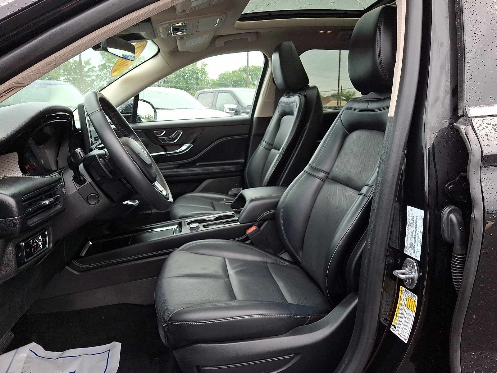 Certified 2024 Lincoln Corsair Reserve w/ Equipment Group 201A AWD/4WD image 13