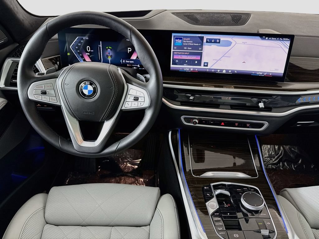 Used 2024 BMW X7 xDrive40i w/ Premium Package AWD/4WD image 23