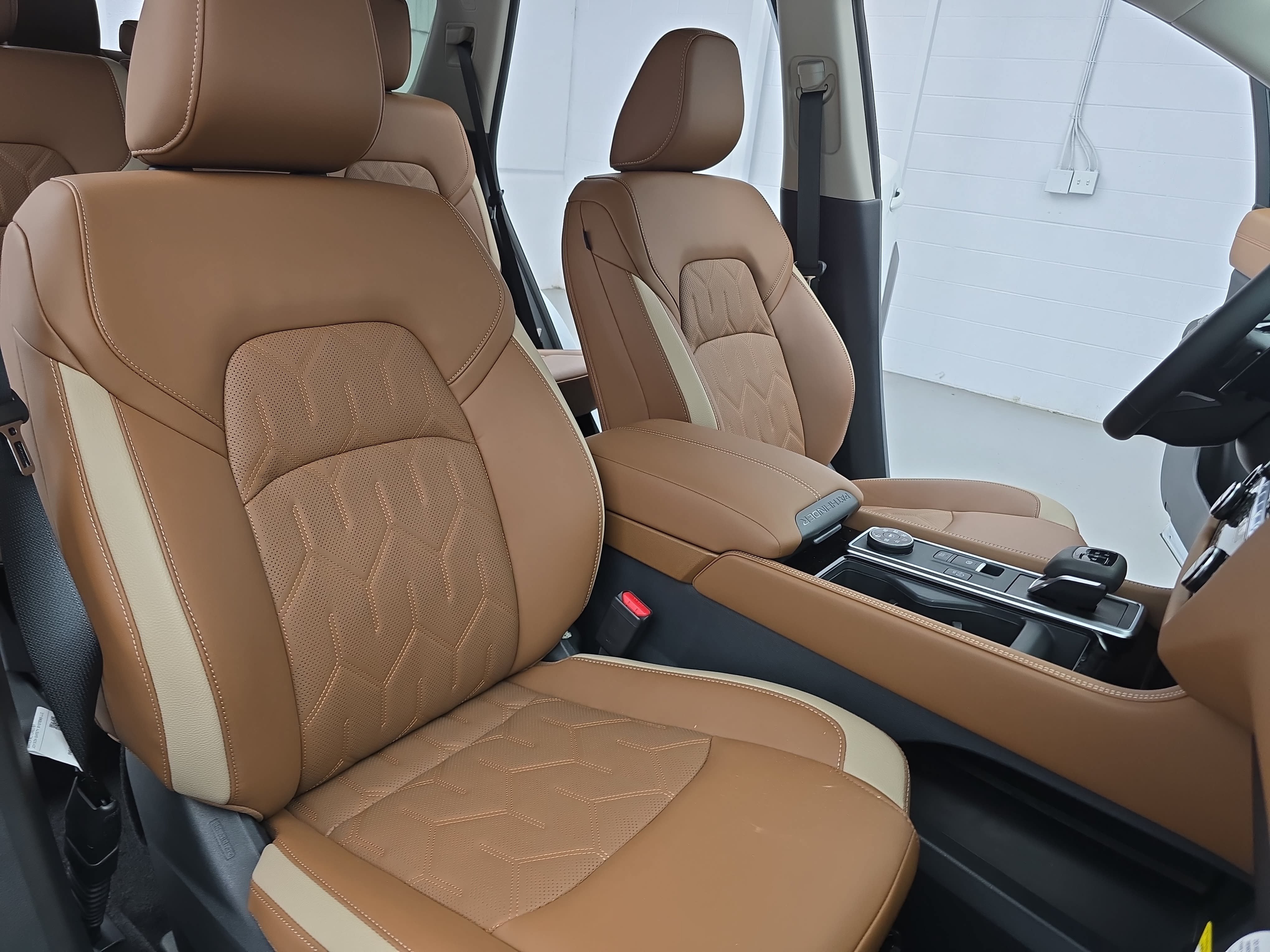 New 2026 Nissan Pathfinder Platinum w/ Cargo Package AWD/4WD image 10