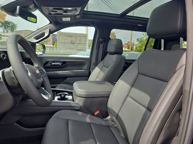 New 2025 Chevrolet Suburban LT w/ Comfort Package image 25