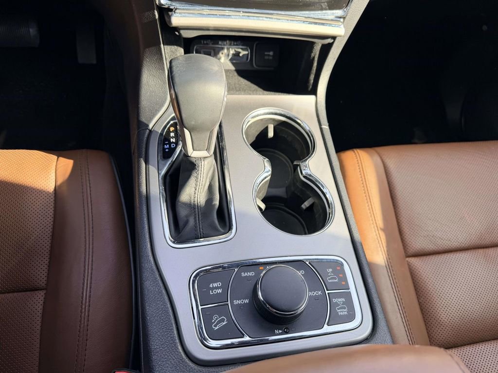 Used 2021 Jeep Grand Cherokee Overland image 6