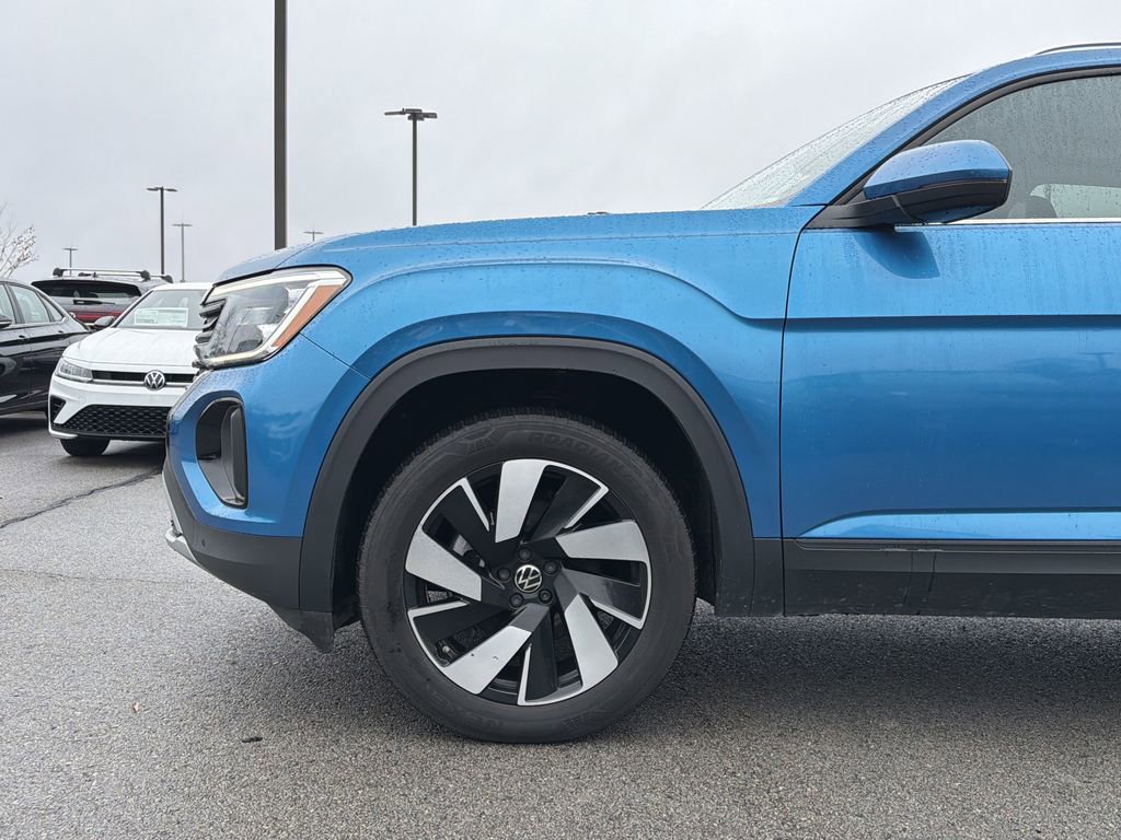 Used 2024 Volkswagen Atlas Cross Sport SE image 9