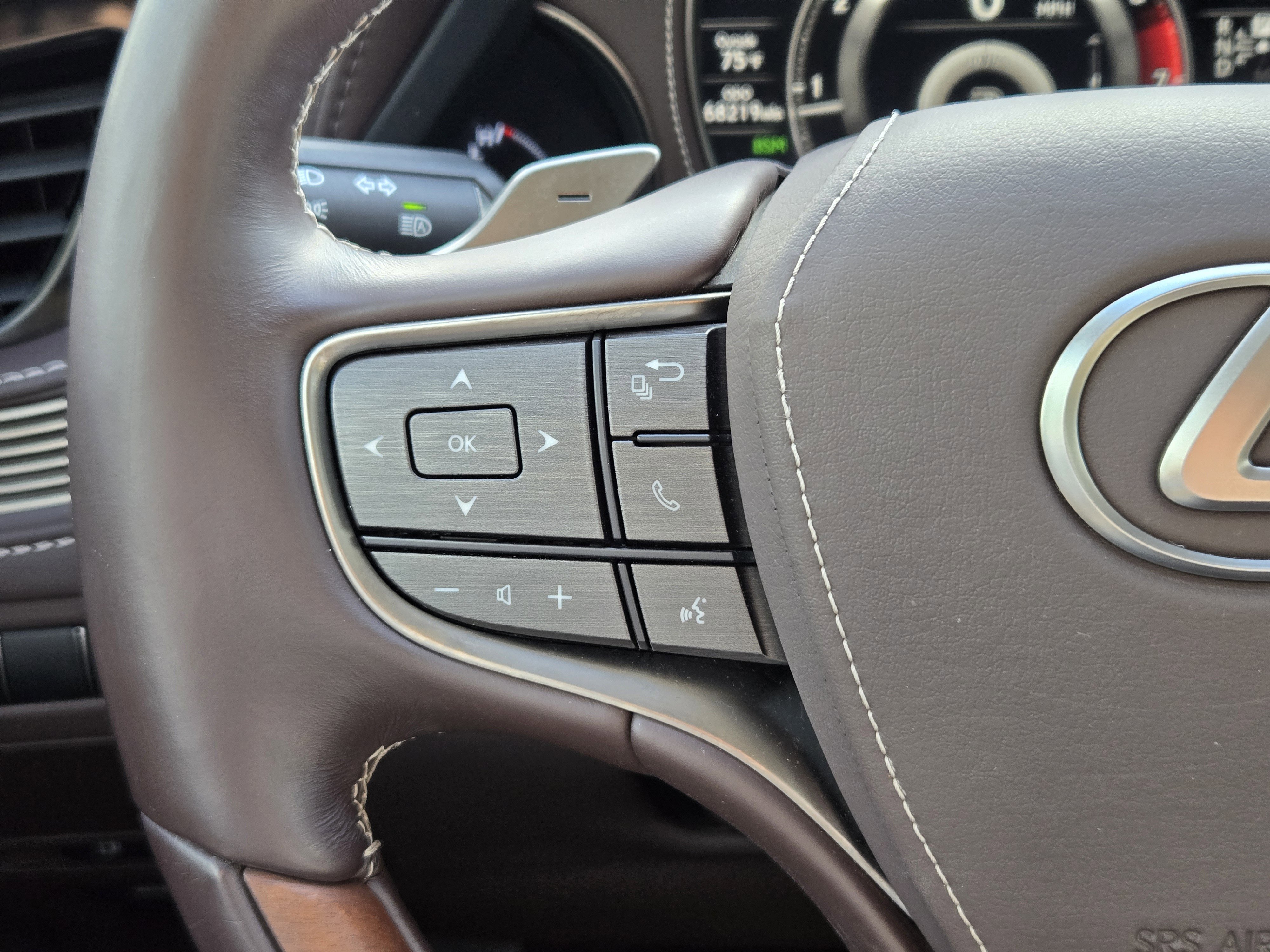 Used 2020 Lexus LS 500 w/ Interior Upgrade Package RWD image 38