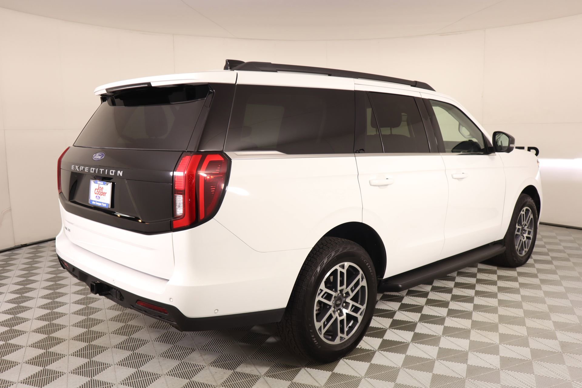 Used 2025 Ford Expedition Active image 22