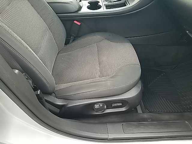 Used 2018 Ford Taurus SEL image 33