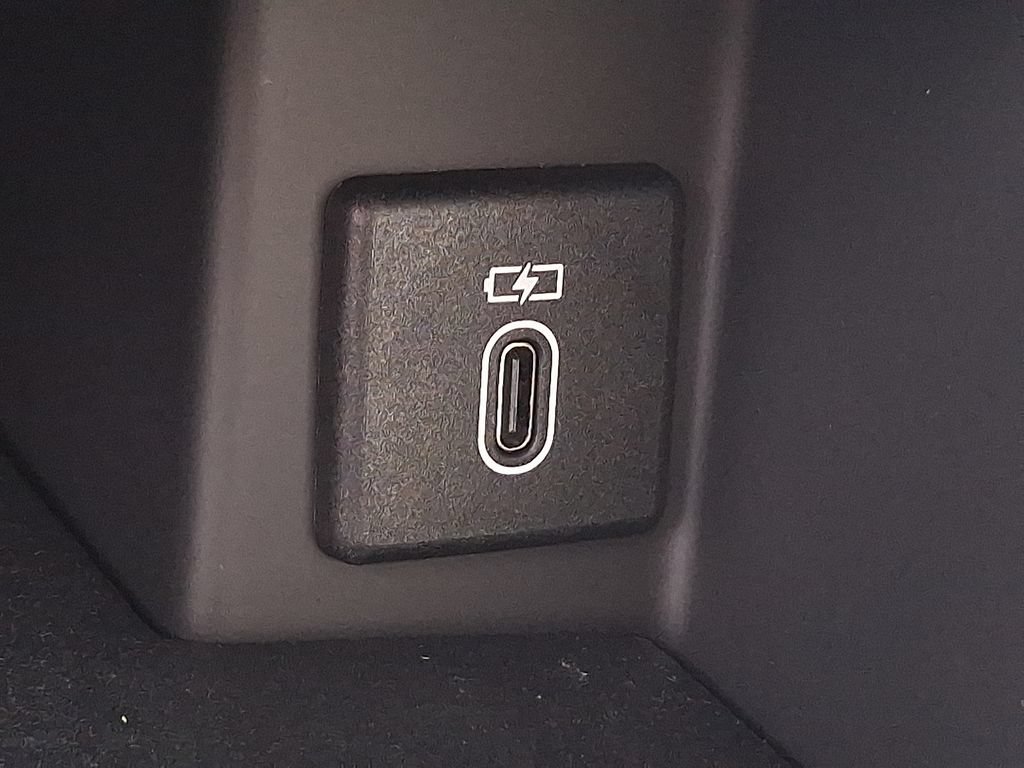 Used 2026 Land Rover Discovery S AWD/4WD image 22