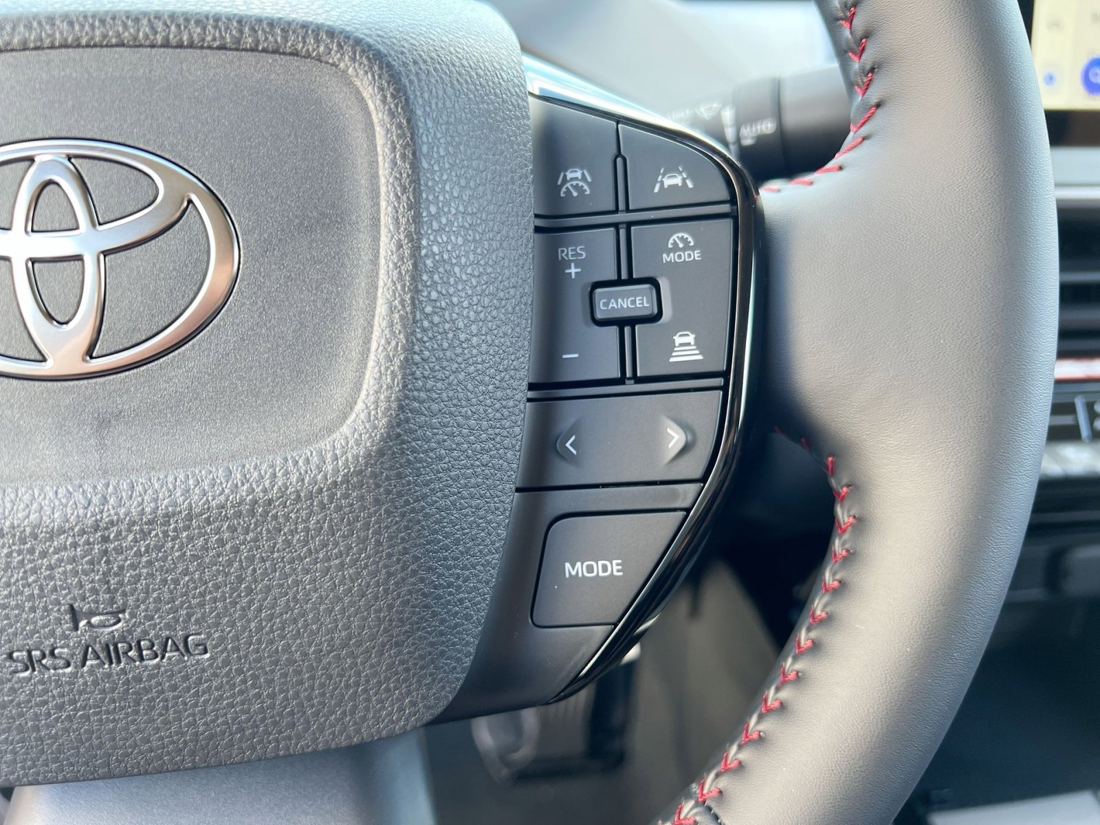New 2026 Toyota Prius Plug-In Hybrid FWD image 32