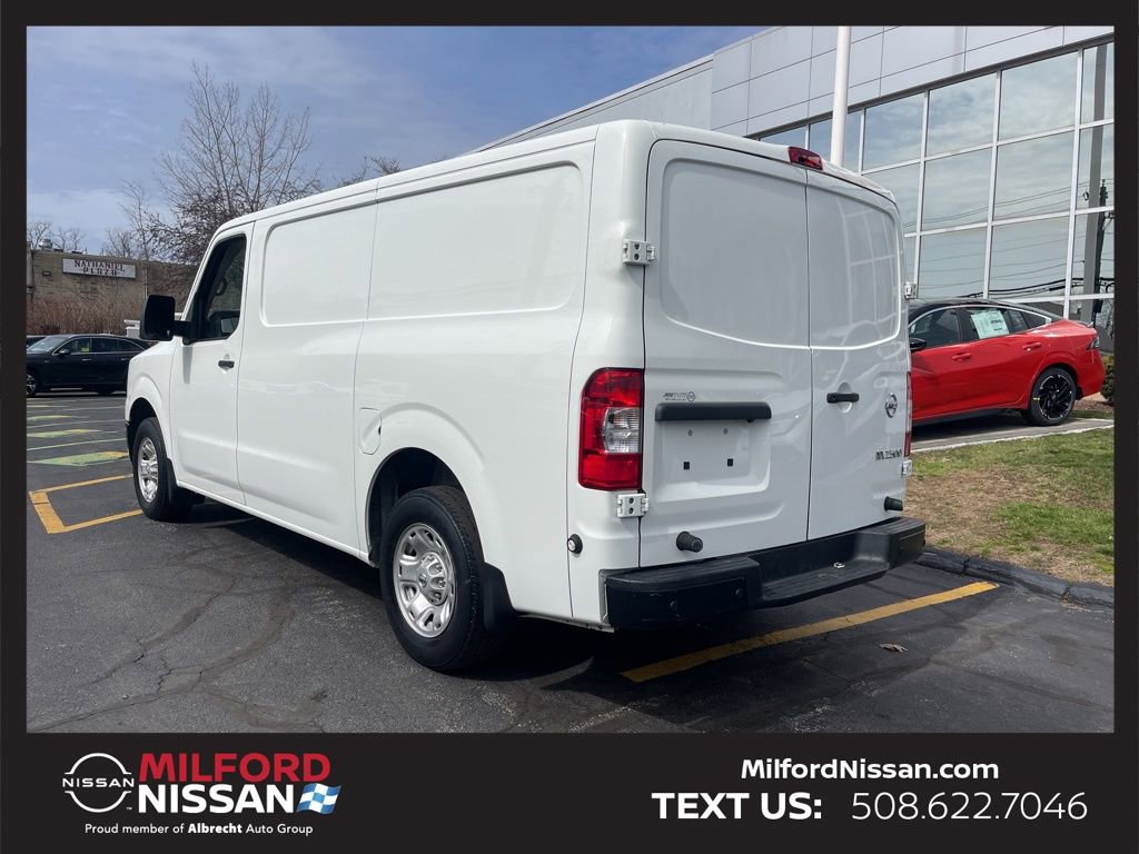Used 2021 Nissan NV 2500 SV image 3