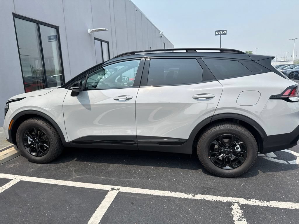 Used 2025 Kia Sportage X-Pro AWD/4WD image 6