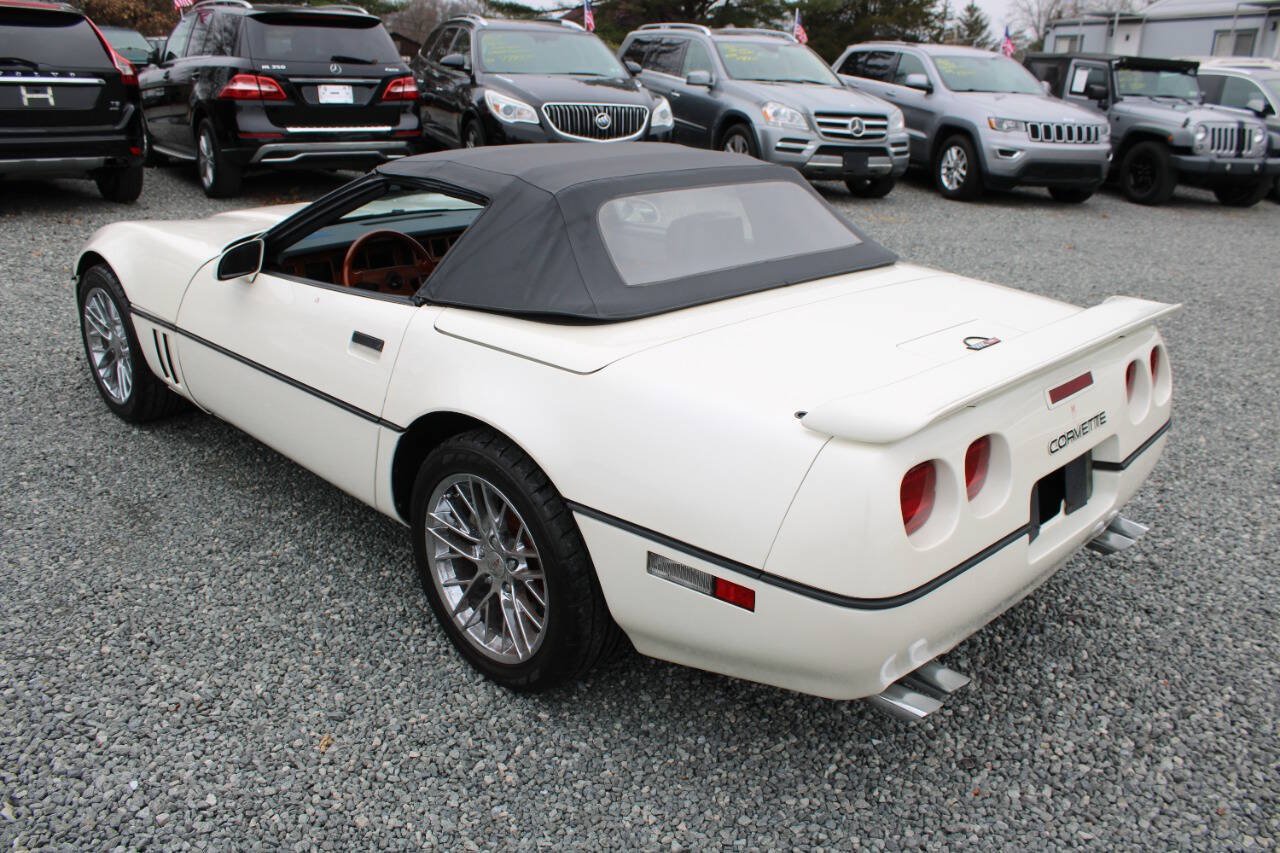 Used 1989 Chevrolet Corvette Convertible RWD image 17