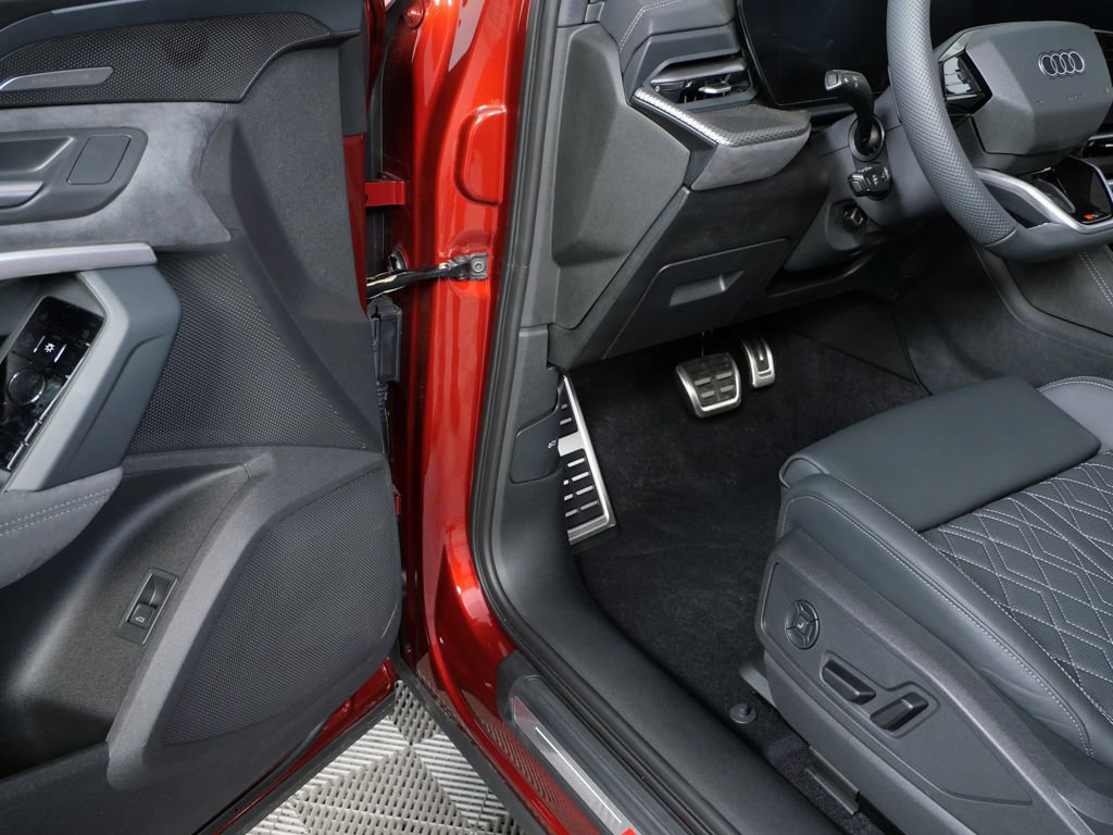 New 2026 Audi SQ5 Premium Plus AWD/4WD image 7