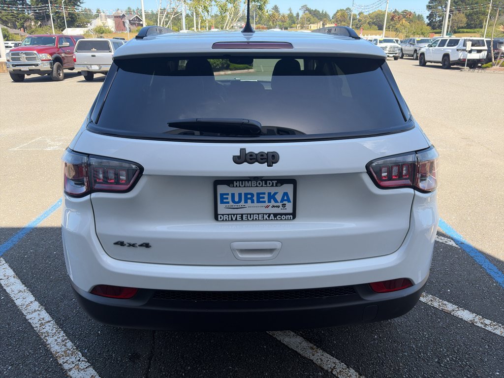 New 2026 Jeep Compass Latitude AWD/4WD image 19