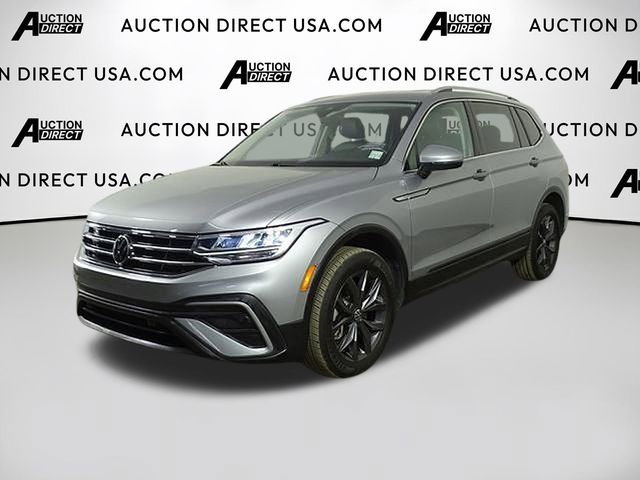 Used 2024 Volkswagen Tiguan SE image 1