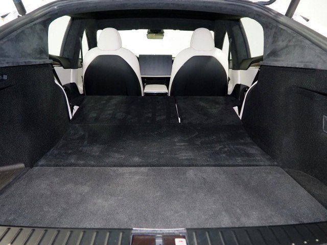 Used 2021 Tesla Model S Plaid image 47
