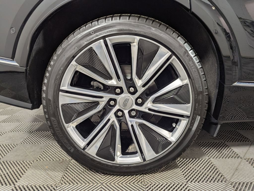 Used 2024 Cadillac Lyriq Luxury w/ LPO, Floor Liner Package image 29