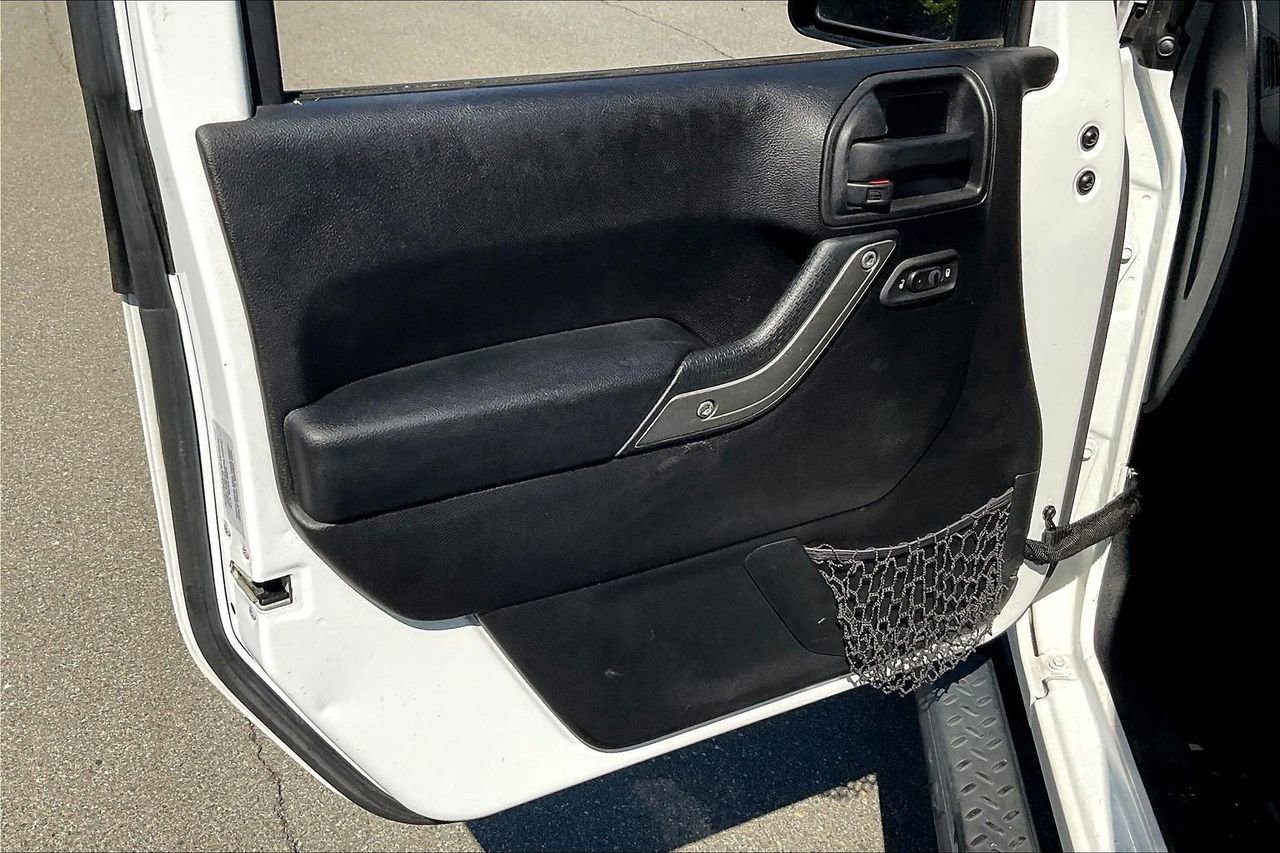 Used 2016 Jeep Wrangler Unlimited Sport image 24
