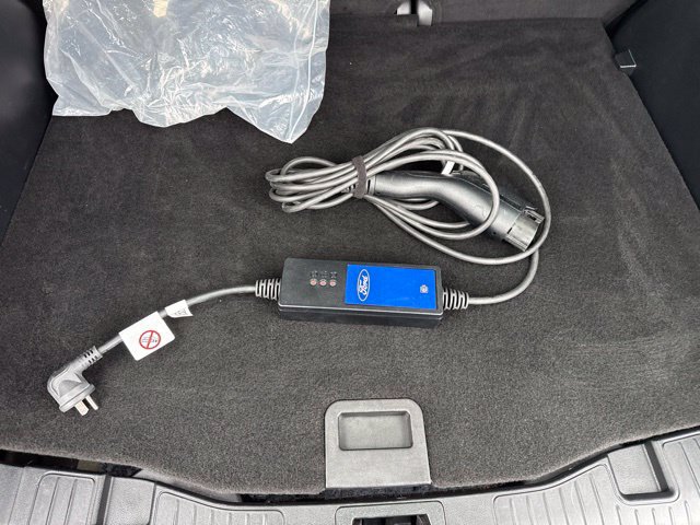 Used 2025 Ford Escape SE FWD image 7