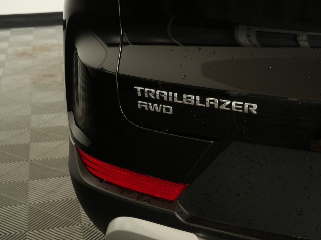 Used 2023 Chevrolet TrailBlazer LT image 7