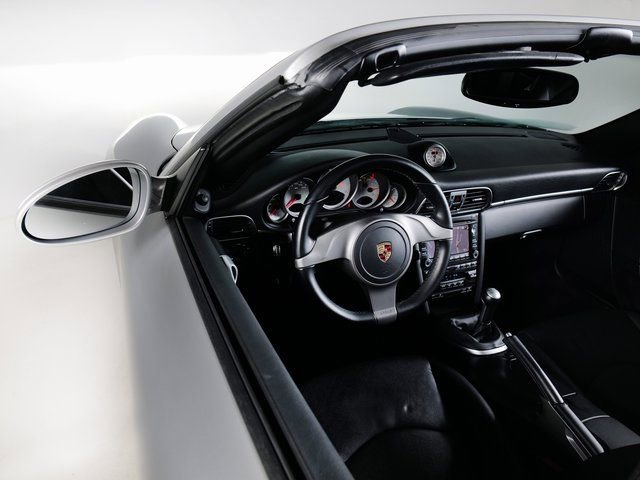 Used 2010 Porsche 911 Carrera S image 23