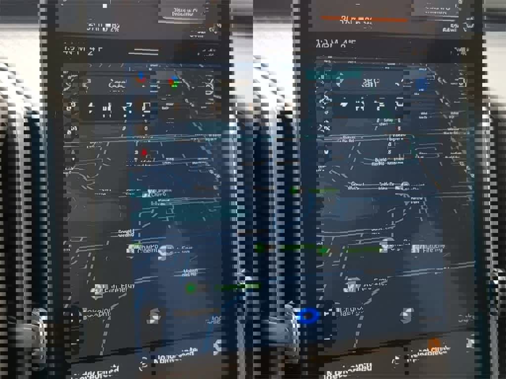 Used 2025 Volvo EX30 Plus w/ Protection Package Premier image 26