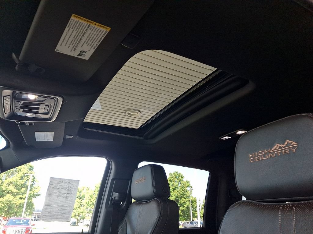 Certified 2025 Chevrolet Silverado 2500 High Country w/ Technology Package AWD/4WD image 14