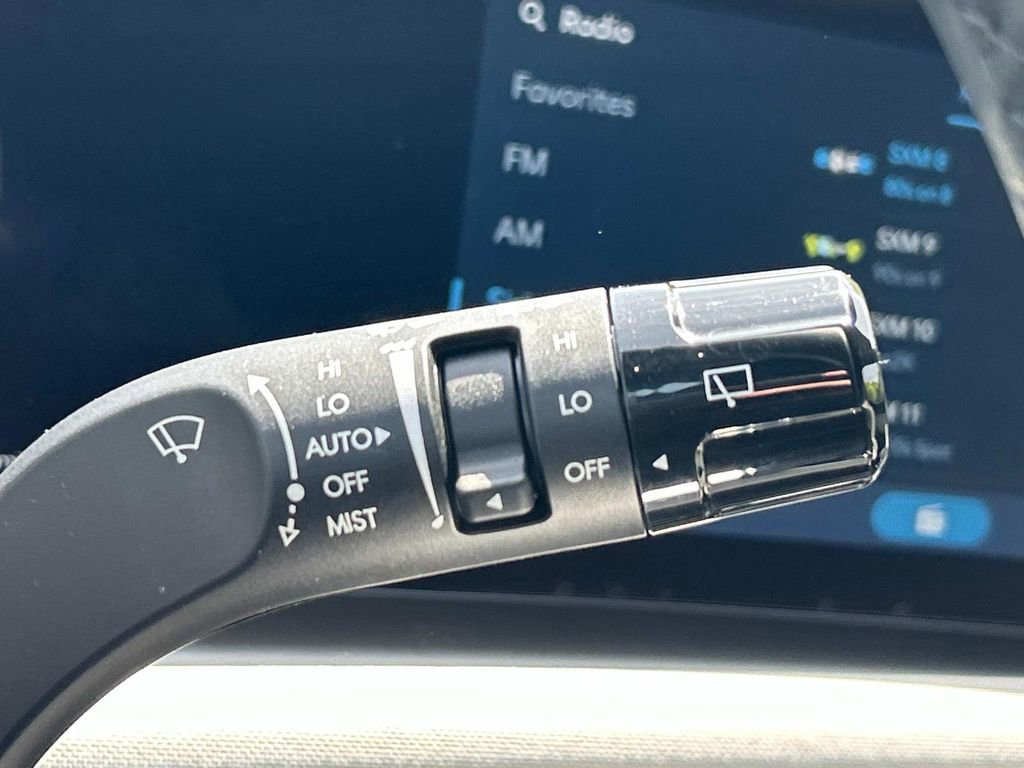 Certified 2025 Hyundai Tucson Limited AWD/4WD image 34