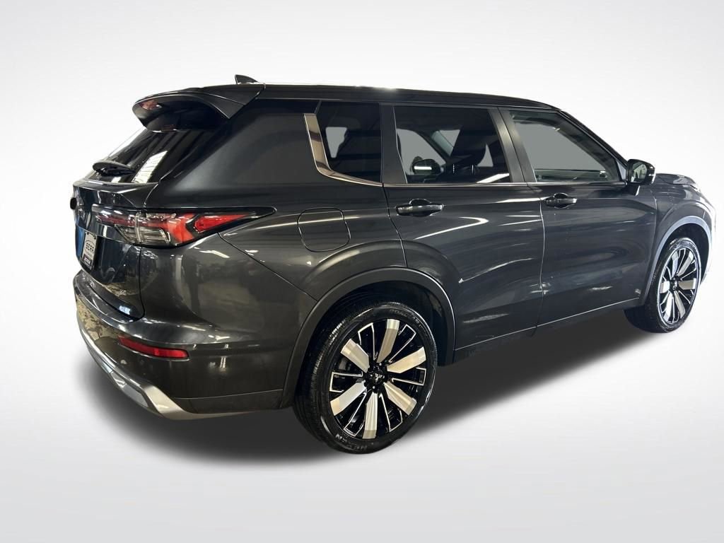 Used 2025 Mitsubishi Outlander SE AWD/4WD image 5