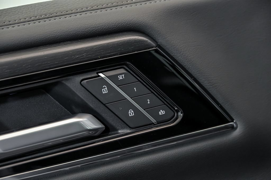 New 2026 GMC Yukon Denali w/ Denali Reserve Package AWD/4WD image 6